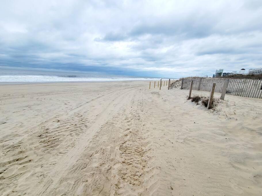 Beachfront Condo In Paradise Ocean City Esterno foto